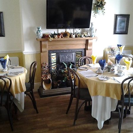 No. 9 Guest House Llandudno Bagian luar foto