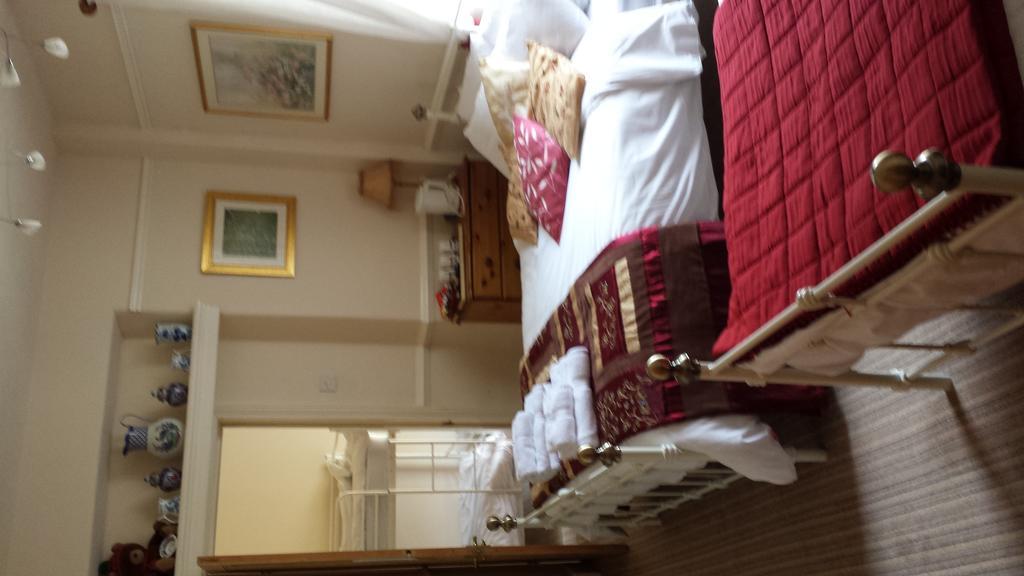 No. 9 Guest House Llandudno Bagian luar foto